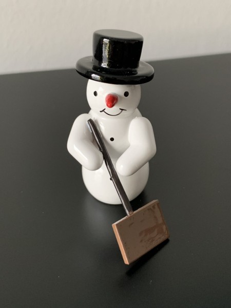 Schneemann mit Schneeschippe Dekofigur aus Holz 5,5cm